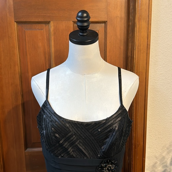 PRICE FIRM BCBGMaxAzria dress - Picture 5 of 11